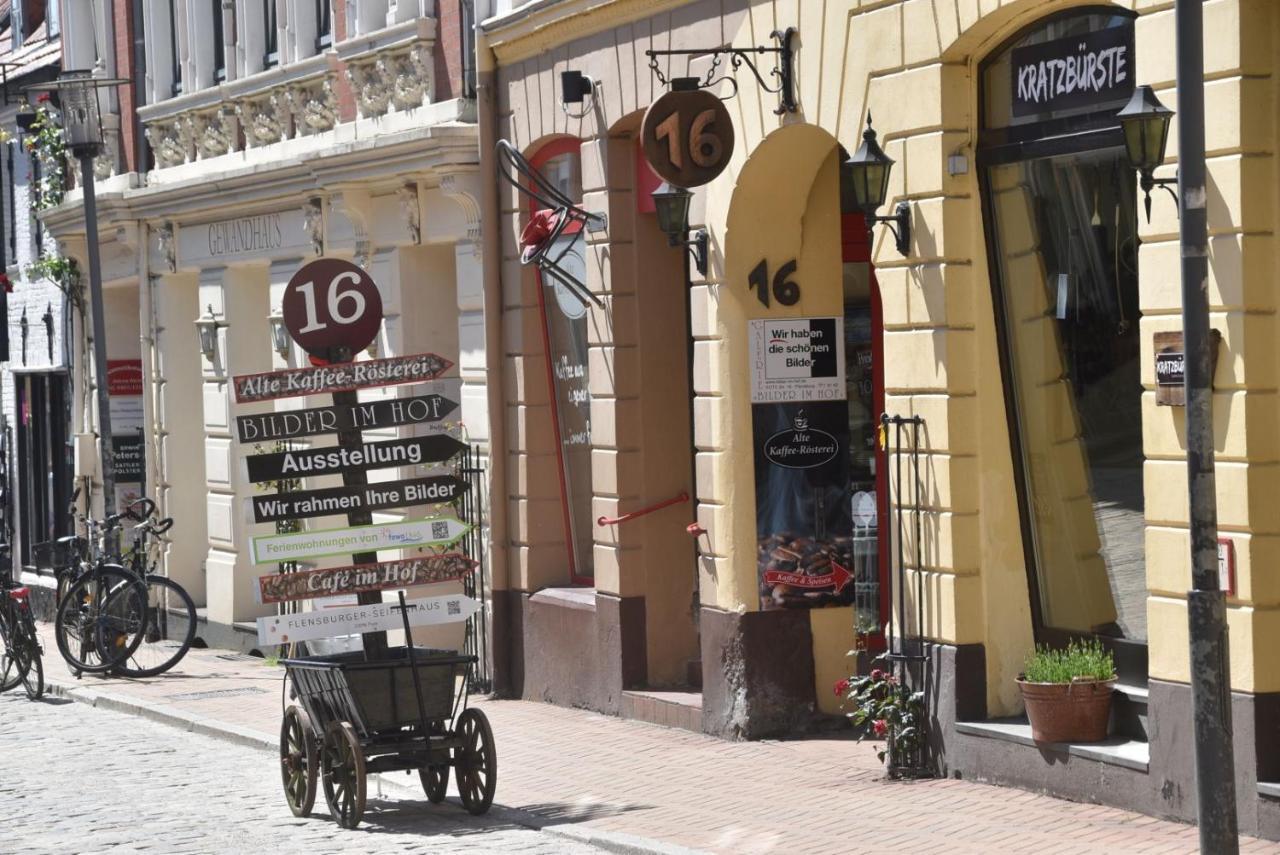 Fewo1846 - An Der Alten Kaffeeroesterei - Stilvoll Eingerichtete 2-Zimmer-Wohnung Im Stadtzentrum Flensburgo Esterno foto