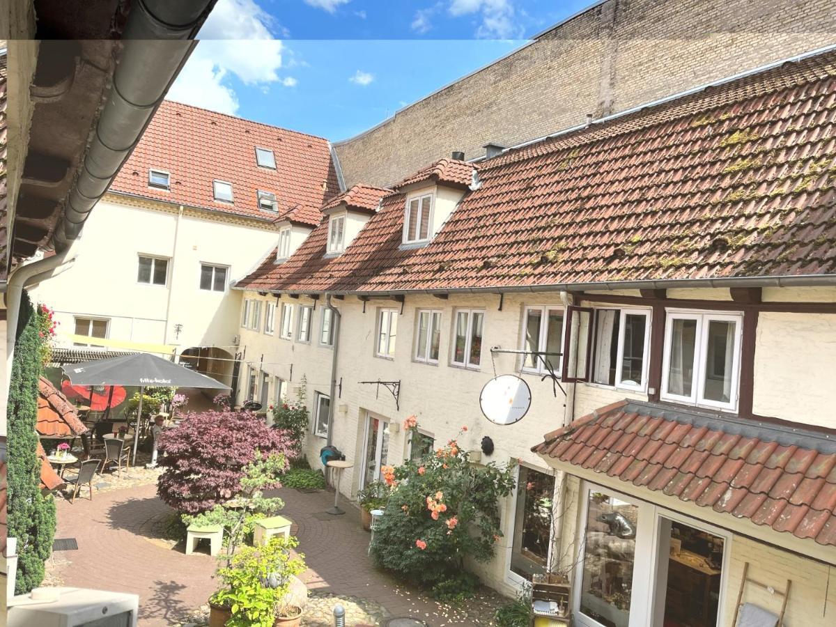 Fewo1846 - An Der Alten Kaffeeroesterei - Stilvoll Eingerichtete 2-Zimmer-Wohnung Im Stadtzentrum Flensburgo Esterno foto